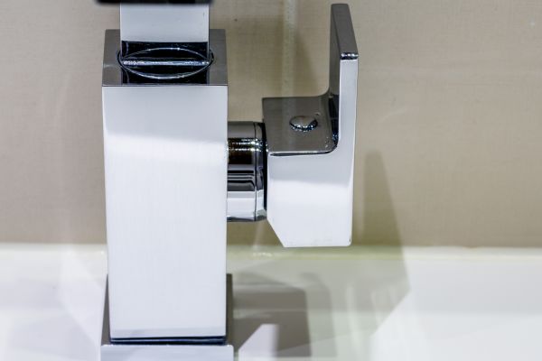Cost of Faucet Knob Replacement in Largo