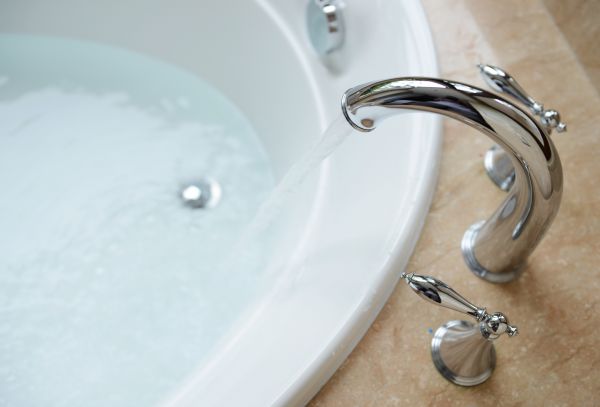 Cost of Tub Faucet Replacement in Largo